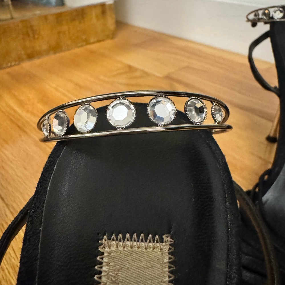 JLO Stiletto with Ankle Jewelry - Picture 5 of 5